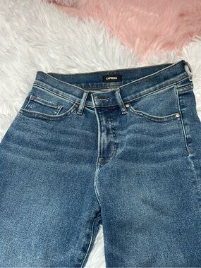 Express Women’s High-Rise Dark Blue Jeans Skyscraper